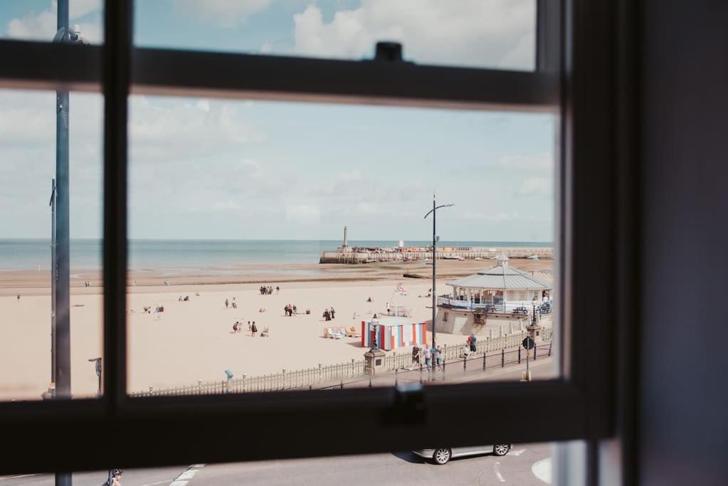 The Sunset Apartment - Margate Beach - By Goldex Coastal Breaks Luaran gambar